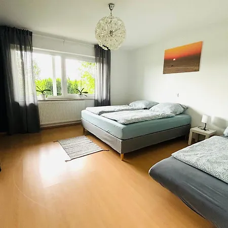 Panorama-haus Saentis - Schlafzimmer, Wohnzimmer, Kueche, Bad, Sonnenterrasse Mit Bergblick Im Garten Appartement Wangen im Allgäu