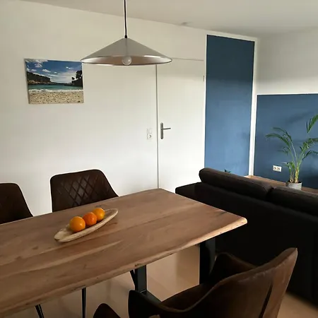 Panorama-haus Saentis - Schlafzimmer, Wohnzimmer, Kueche, Bad, Sonnenterrasse Mit Bergblick Im Garten Wangen im Allgäu
