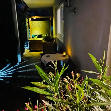 Appartement Panorama-haus Saentis - Schlafzimmer, Wohnzimmer, Kueche, Bad, Sonnenterrasse Mit Bergblick Im Garten